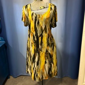 Cute short sleeve dress, yellows, greys, blacks